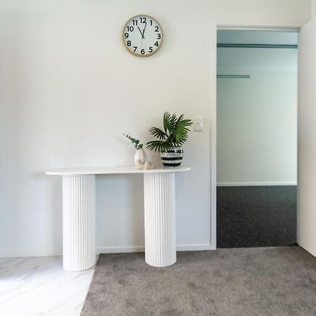 Riccarton 2 Bed 1 Bath W/Garage Apartment Christchurch Exterior photo